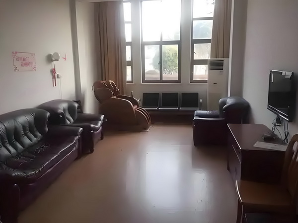 董璇婚后情况曝光！不愿丈夫和女儿住一起，与其分居，倪萍很担忧