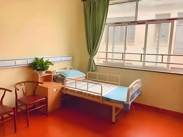 阿娇一个人独居北京3居室，自称比香港要便宜